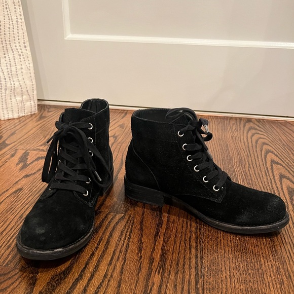 Black Suede Sam Edelman Ankle Boot - Picture 3 of 7